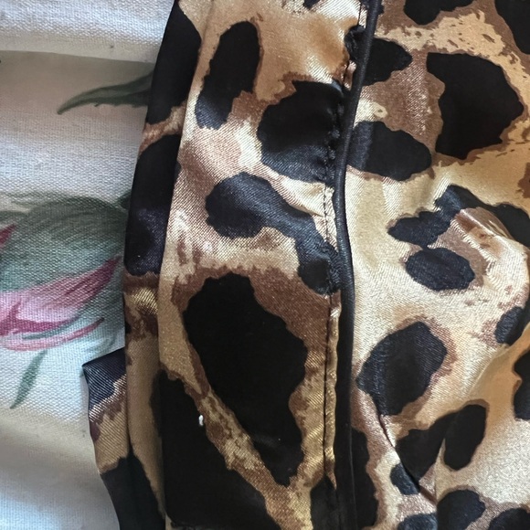 Brand new open the package to take the pictures leopard print lounge set - Picture 7 of 8